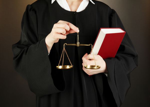 مشاوره حقوقی با وکیل (1)