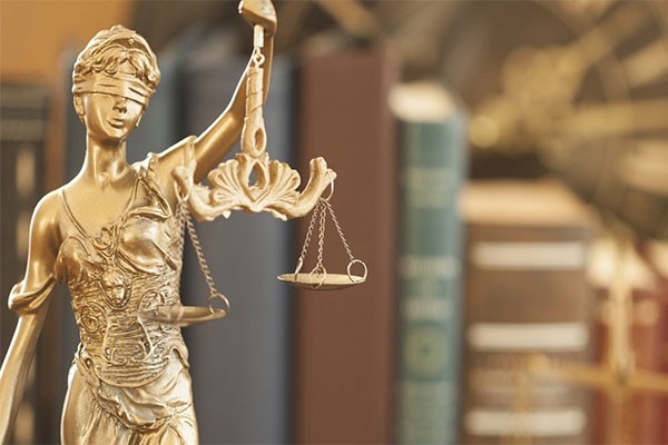 وکیل تفخیذ و لواط (4)