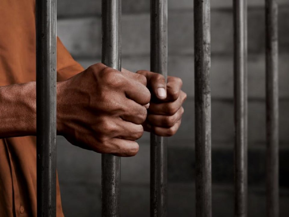 مجازات فرار از زندان چیست؟ (4)