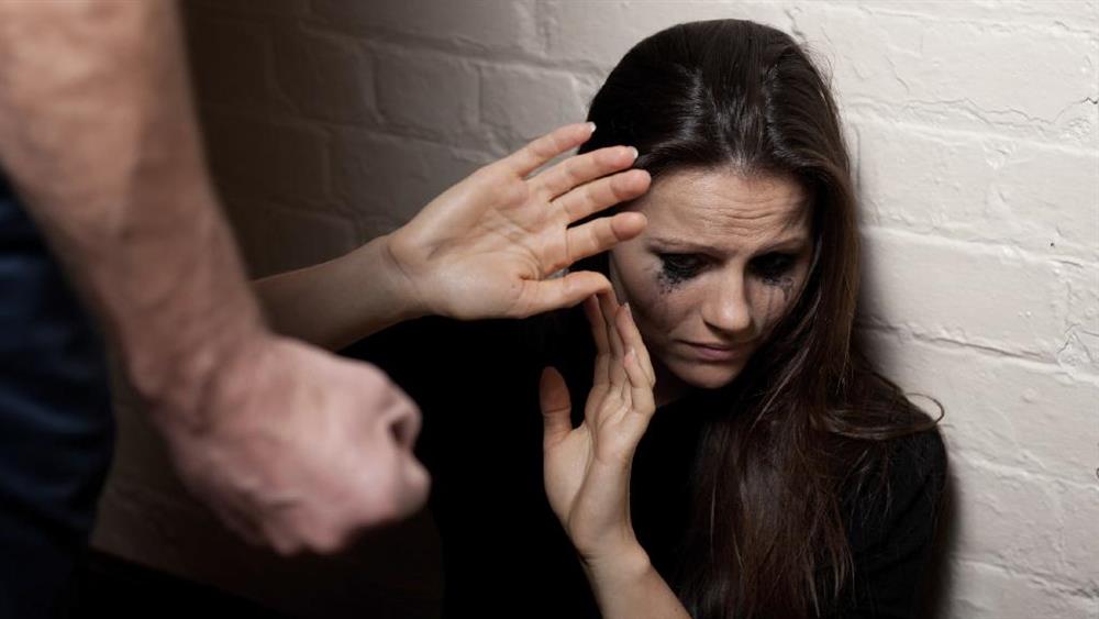 مجازات کتک زدن زن توسط نامحرم (2)